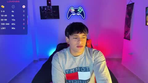 Snapshot of _demon1 chatting on 11/17/25, 01:22 _demon1 online show from 11/17/25, 01:22