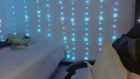 Diana online show from 11/21/25, 10:41