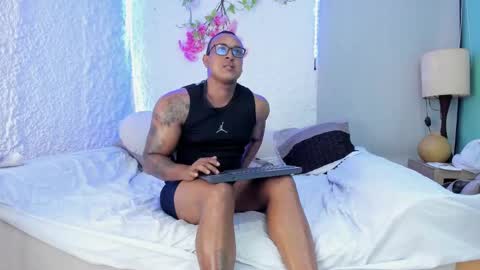 Snapshot of _dylanjacob_ chatting on 09/26/25, 02:26 Dylan Jacob online show from 09/26/25, 02:26