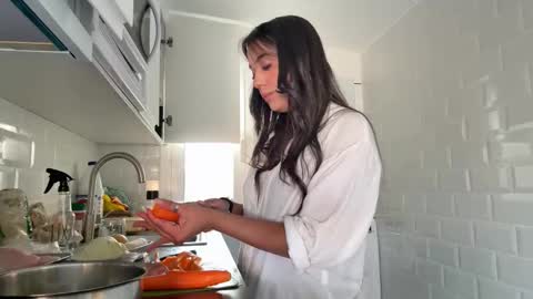 elena barra online show from 10/01/25, 04:13