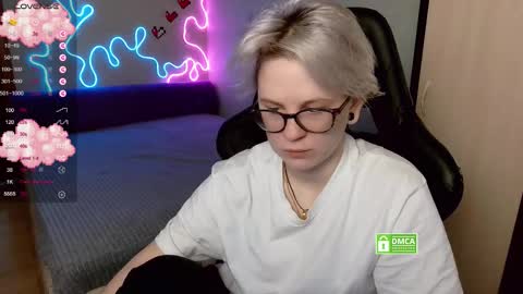 Snapshot of _elven_dreams__ chatting on 11/09/25, 07:23 chloue and Gretta online show from 11/09/25, 07:23