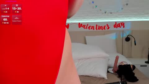 Snapshot of _emiliaa_ chatting on 02/11/25, 05:47 Milana online show from 02/11/25, 05:47