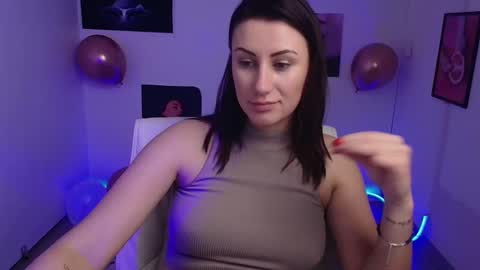 Emma online show from 02/19/25, 04:11