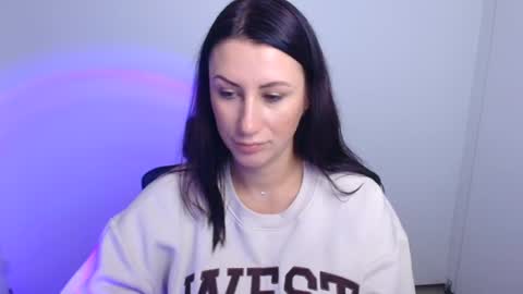 Emma online show from 10/09/25, 07:17