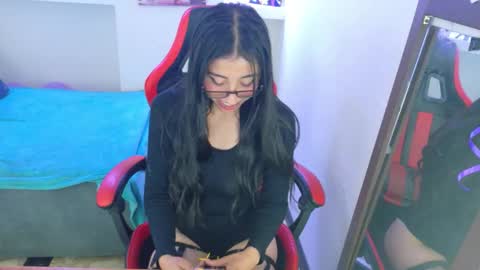 Snapshot of _emmaa_harper chatting on 10/12/25, 07:51 Emmaa Harper3 online show from 10/12/25, 07:51