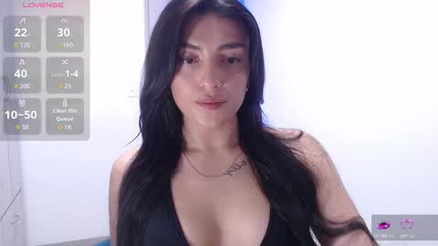  Erica Vanderhill  online show from 10/15/25, 02:01