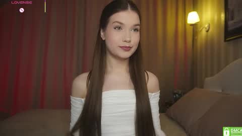 Snapshot of _eva_lee chatting on 10/22/25, 06:57 Alice online show from 10/22/25, 06:57