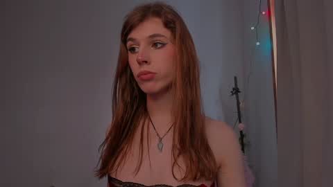 Snapshot of _eva_pleasure_ chatting on 12/31/24, 06:05 Eva online show from 12/31/24, 06:05