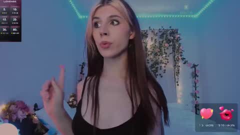 Snapshot of _eva_pleasure_ chatting on 10/23/25, 07:29 Eva online show from 10/23/25, 07:29