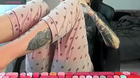 Alis online show from 10/13/25, 08:03