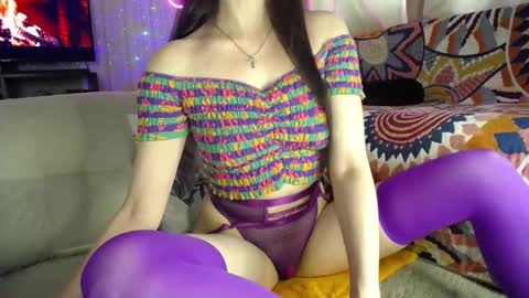 Monica online show from 02/11/25, 05:47