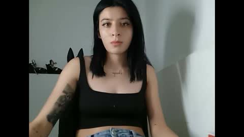 Mia-foster online show from 02/12/25, 01:30