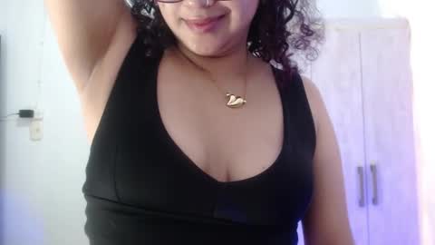 Gia Independent model online show from 10/29/25, 12:07