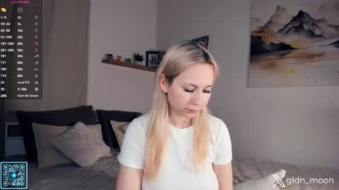 Rina online show from 11/11/25, 07:36