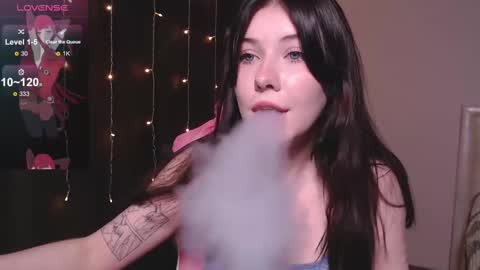 Tori online show from 02/14/25, 12:03