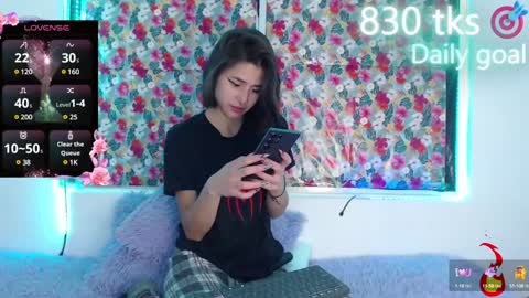 Snapshot of _gwen__ chatting on 01/22/25, 05:16 Gwen online show from 01/22/25, 05:16