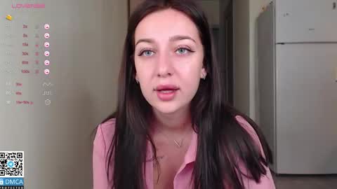 Snapshot of _halllseyyy_ chatting on 09/17/25, 05:53 Hi everybody my name is Halsey online show from 09/17/25, 05:53