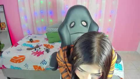 Snapshot of _hannamichell_ chatting on 10/01/25, 07:09 hanna online show from 10/01/25, 07:09