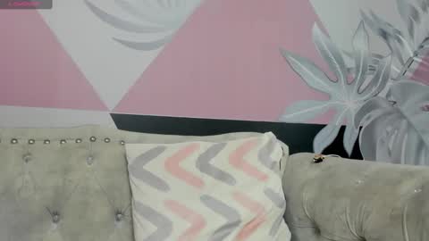 _iris_evans online show from 12/19/24, 02:24
