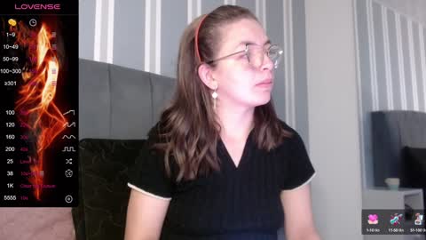 Snapshot of _isaabellaa chatting on 12/18/24, 02:38 Isa online show from 12/18/24, 02:38