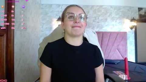 Isa online show from 10/16/25, 03:35