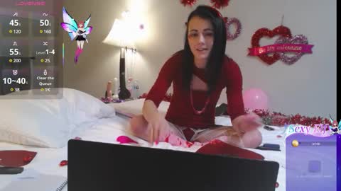 Snapshot of _ittybitty chatting on 02/15/25, 06:23  ittybitty online show from 02/15/25, 06:23