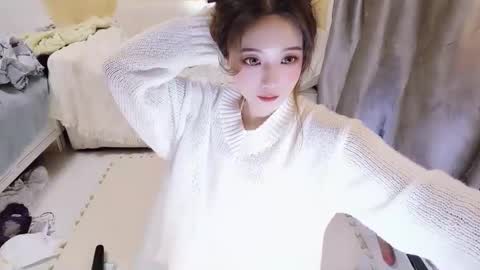 Snapshot of _iuiu_ chatting on 02/10/25, 04:58 UU online show from 02/10/25, 04:58