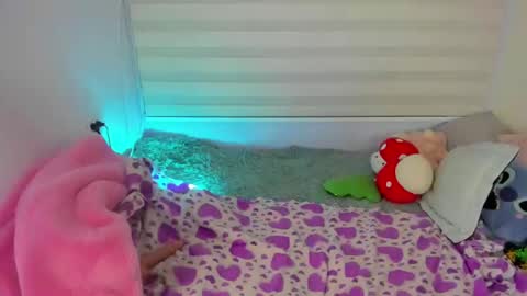 Snapshot of _ivanna11_ chatting on 01/28/25, 08:47 Ivanna online show from 01/28/25, 08:47