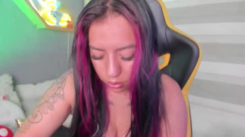 Snapshot of _ivanna11_ chatting on 09/25/25, 07:28 Ivanna online show from 09/25/25, 07:28