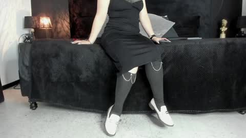 Snapshot of _jade_16 chatting on 01/15/25, 11:32 Miss Jade online show from 01/15/25, 11:32