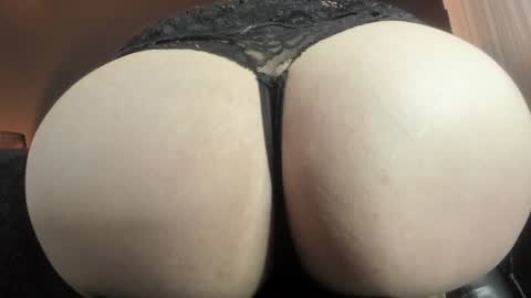 Snapshot of _jade_16 chatting on 01/20/25, 05:37 Miss Jade online show from 01/20/25, 05:37