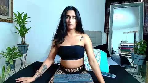 Snapshot of _jade_2 chatting on 12/02/24, 06:10 Jade  online show from 12/02/24, 06:10