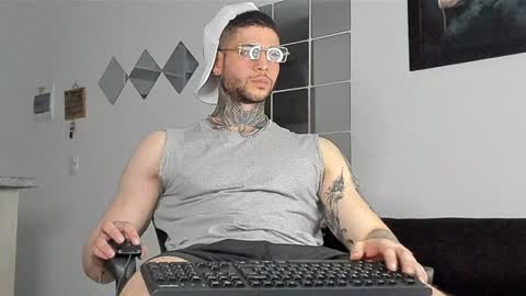 Snapshot of _jamesleandros chatting on 02/03/25, 10:00 jeison online show from 02/03/25, 10:00