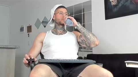 Snapshot of _jamesleandros chatting on 02/24/25, 12:41 jeison online show from 02/24/25, 12:41