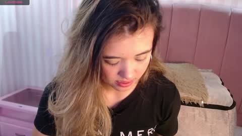 Snapshot of _jeessy chatting on 01/15/25, 03:33 _jeessy online show from 01/15/25, 03:33