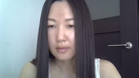 Snapshot of _jennyblue_ chatting on 11/14/25, 08:13 _jennyblue_ online show from 11/14/25, 08:13