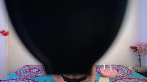 Snapshot of _joanne_and_oliver_ chatting on 09/21/25, 04:30 Joanne Oliver online show from 09/21/25, 04:30