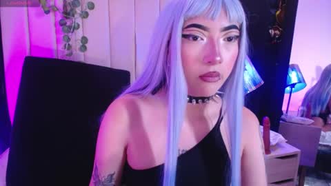 Snapshot of _johana18 chatting on 12/20/24, 02:05 Mia online show from 12/20/24, 02:05