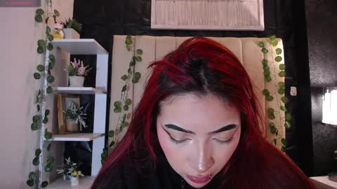 Snapshot of _johana18 chatting on 02/21/25, 05:31 Mia online show from 02/21/25, 05:31