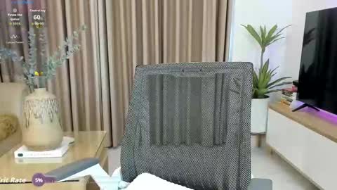 Snapshot of _joliie_ chatting on 09/21/25, 12:12 _joliie_ online show from 09/21/25, 12:12