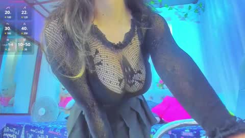 Snapshot of _julieta_love chatting on 02/11/25, 08:20 julieta online show from 02/11/25, 08:20