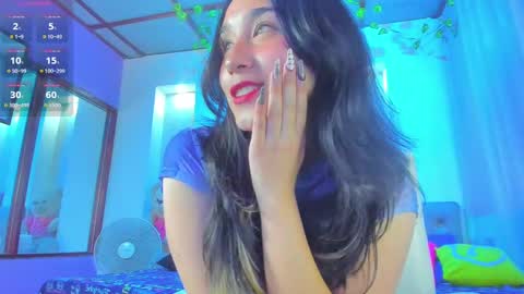 Snapshot of _julieta_love chatting on 02/13/25, 07:10 julieta online show from 02/13/25, 07:10