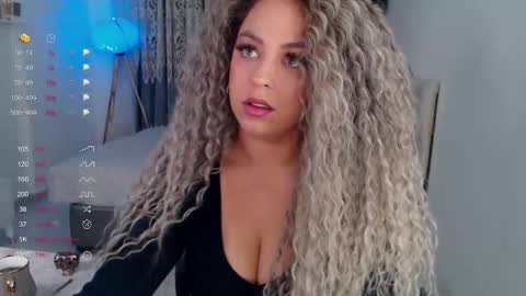 _just_a_queen_3 online show from 10/17/25, 05:04