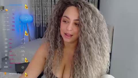 _just_a_queen_3 online show from 11/06/25, 11:00