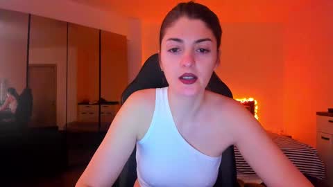 Snapshot of _just_a_simple_girl chatting on 02/27/25, 11:31 _just_a_simple_girl online show from 02/27/25, 11:31