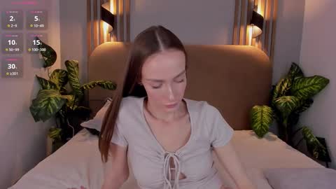 Snapshot of _k2__ chatting on 11/12/25, 07:31 Kira online show from 11/12/25, 07:31