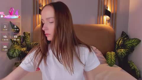 Snapshot of _k2__ chatting on 11/17/25, 07:03 Kira online show from 11/17/25, 07:03