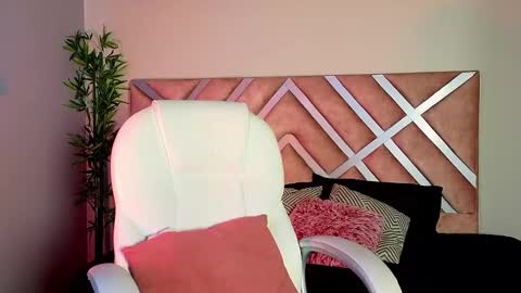 kelly online show from 02/11/25, 12:27