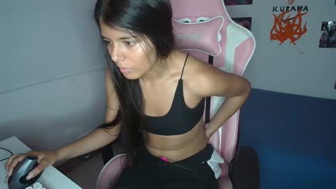 Snapshot of _kendall_jones chatting on 01/27/25, 12:54 _kendall_jones online show from 01/27/25, 12:54