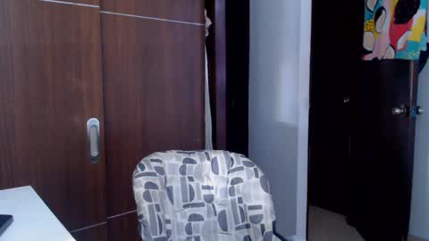 Snapshot of _kerryleen chatting on 12/31/24, 10:01 Dani online show from 12/31/24, 10:01